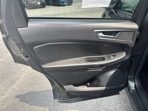 Used 2022 Ford Edge SE AWD/4WD image 18
