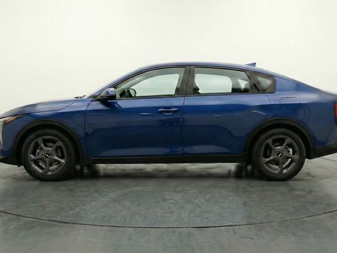 Used 2025 Kia K4 LXS image 5