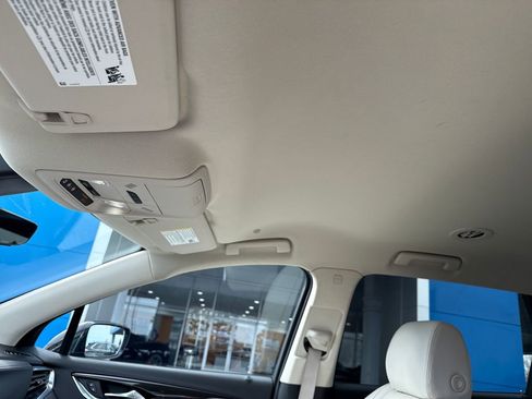 Used 2024 Buick Enclave Essence w/ LPO, Touring Package image 25