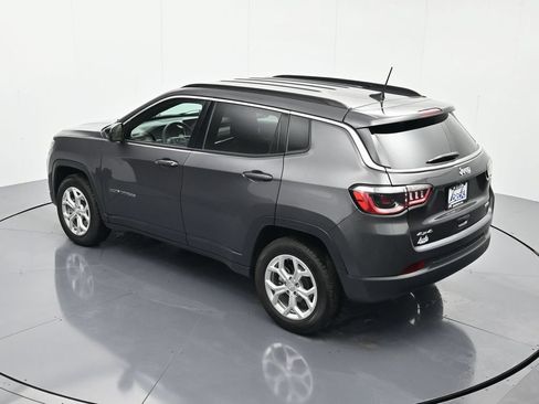 Used 2024 Jeep Compass Latitude AWD/4WD image 33