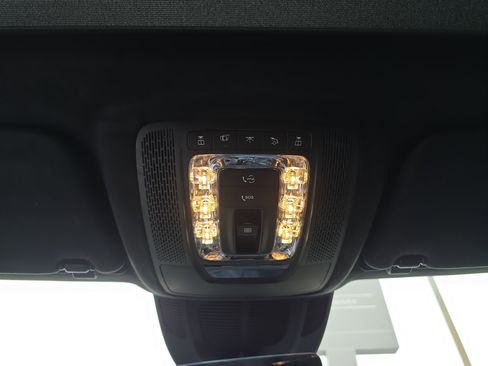 Used 2024 Mercedes-Benz GLS 63 AMG 4MATIC image 28