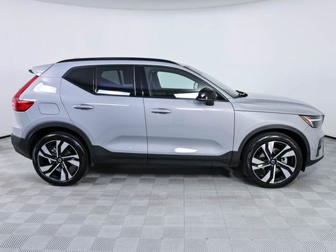 Certified 2024 Volvo XC40 B5 Plus w/ Protection Package Premier AWD/4WD image 27