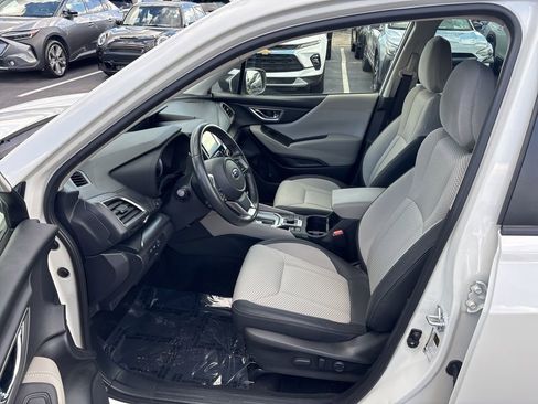 Certified 2023 Subaru Forester Premium AWD/4WD image 9