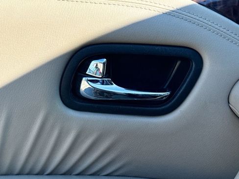 Used 2019 Nissan Armada Platinum w/ Captain's Chairs Package image 13