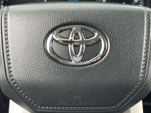 Used 2022 Toyota Tundra SR5 w/ Convenience Package RWD image 22