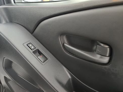 Used 2023 Nissan Frontier S w/ Technology Package image 7