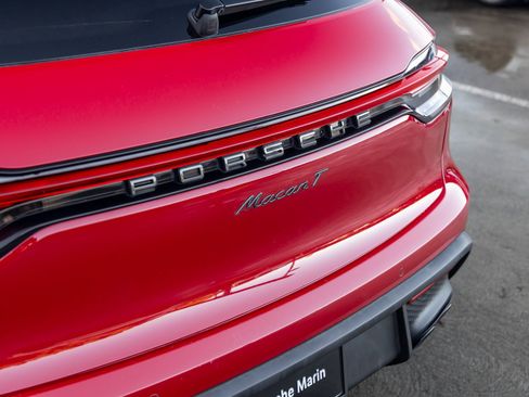 Certified 2024 Porsche Macan Turbo image 20