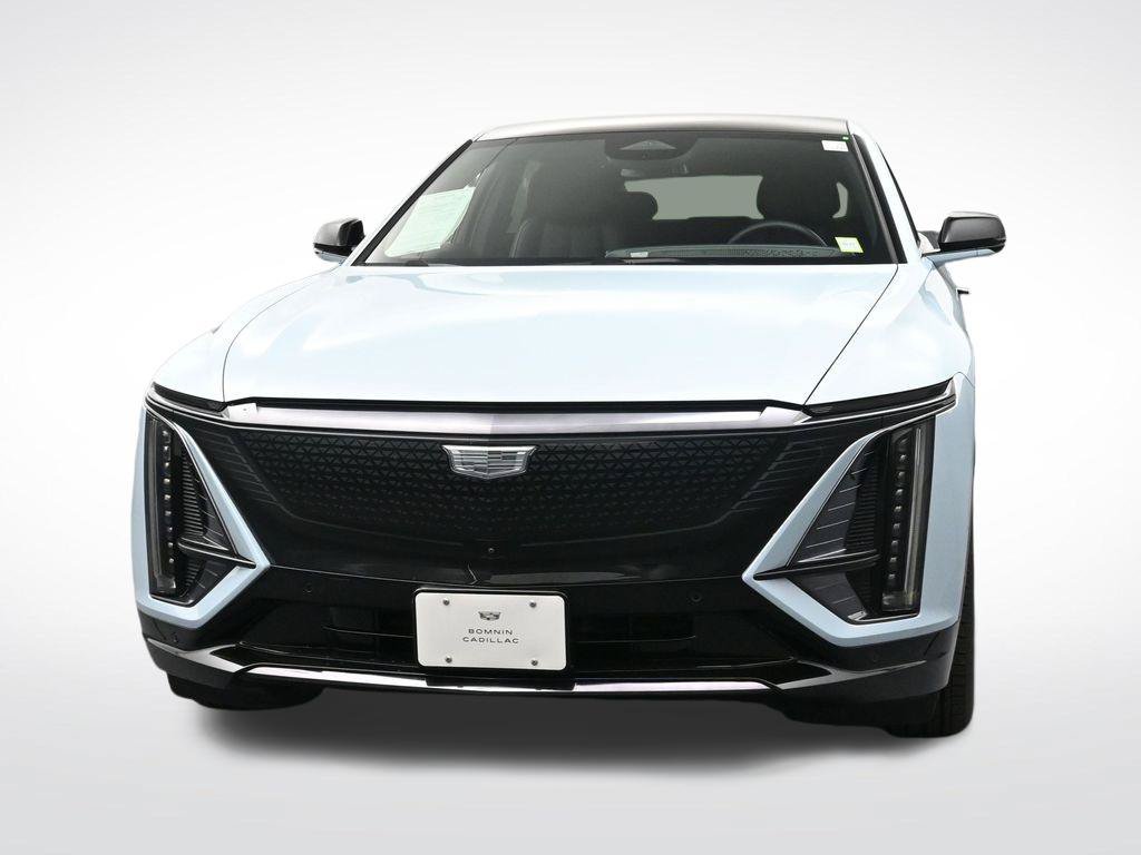 Used 2025 Cadillac Lyriq Sport AWD/4WD image 8