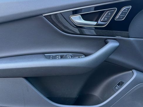 Used 2017 Audi Q7 3.0T Premium Plus image 14