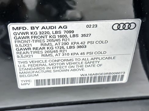 Used 2024 Audi Q8 e-tron Prestige w/ Prestige Package image 29