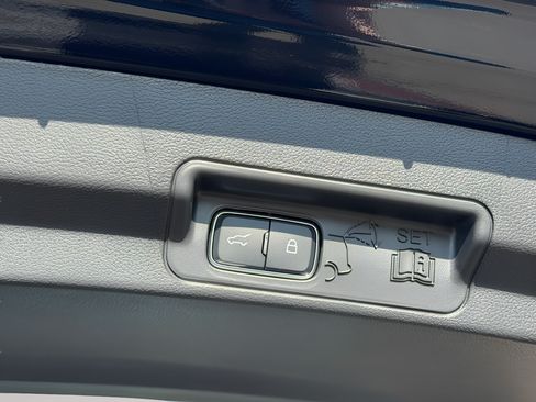 Used 2026 Ford Explorer Active RWD image 39