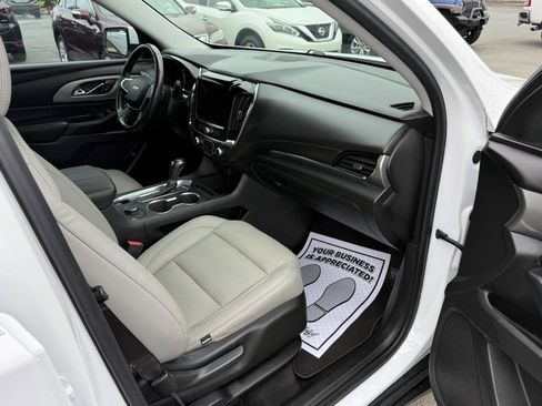 Used 2018 Chevrolet Traverse LT FWD image 14