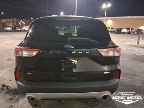 Used 2020 Ford Escape SE image 5