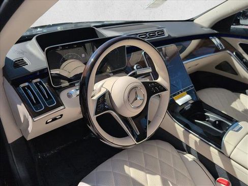 New 2026 Mercedes-Benz S 580 4MATIC Sedan image 3