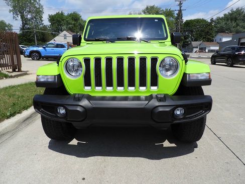 Used 2021 Jeep Wrangler Unlimited Sahara w/ Uconnect 4C Nav & Sound Group AWD/4WD image 3
