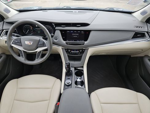 Used 2024 Cadillac XT5 Premium Luxury FWD image 17