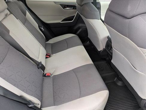 Used 2024 Toyota RAV4 XLE image 18