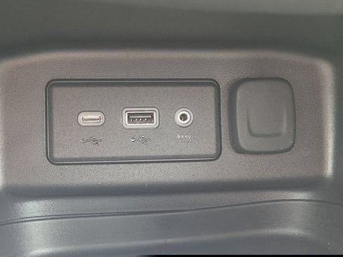 Used 2024 Chevrolet Equinox LT FWD image 30
