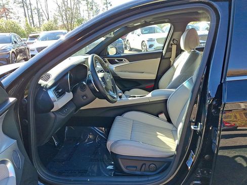 Used 2023 Genesis G70 2.0T w/ Sport Prestige Package image 11