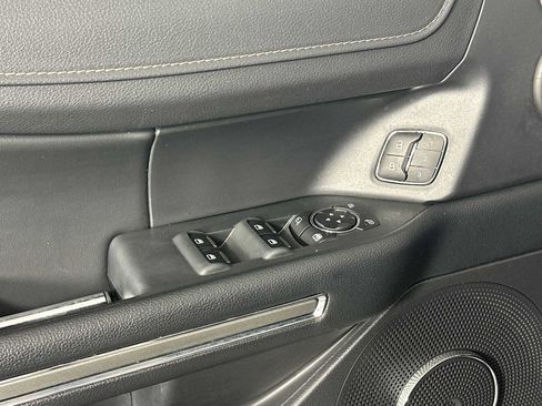 Used 2024 Ford Expedition Max XLT image 10