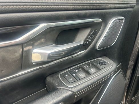 Used 2021 RAM 1500 Laramie AWD/4WD image 10