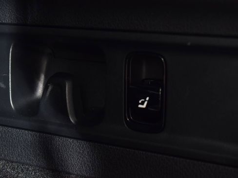 Used 2026 Mercedes-Benz GLC 300 4MATIC image 6