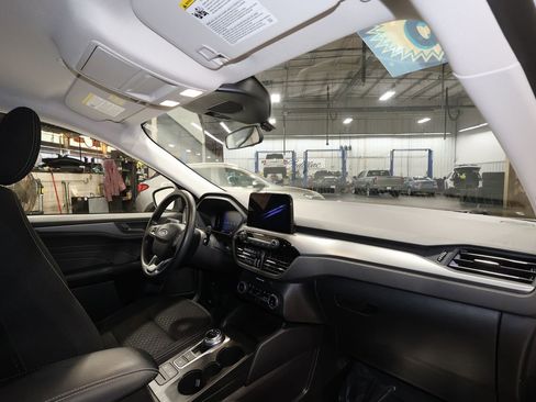 Used 2025 Ford Escape Active image 27