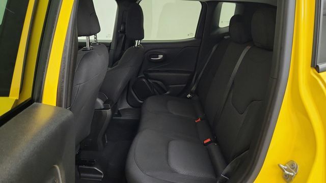 Used 2023 Jeep Renegade Latitude AWD/4WD image 25