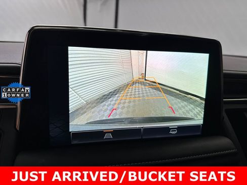 Used 2023 GMC Yukon SLT image 32