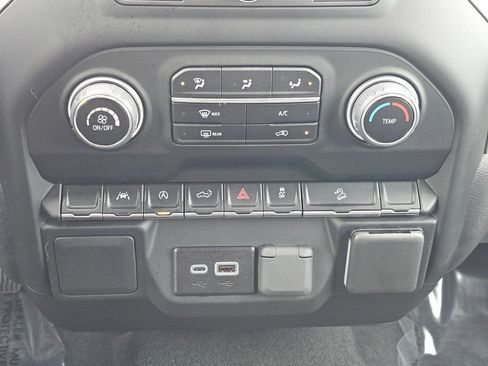 Used 2024 Chevrolet Silverado 1500 Custom Trail Boss w/ Dark Appearance Package image 29