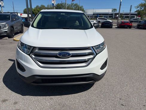Used 2018 Ford Edge SE image 3