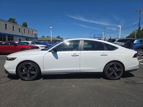 Used 2024 Honda Accord Sport image 8