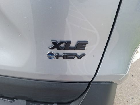 Used 2025 Toyota RAV4 XLE image 11