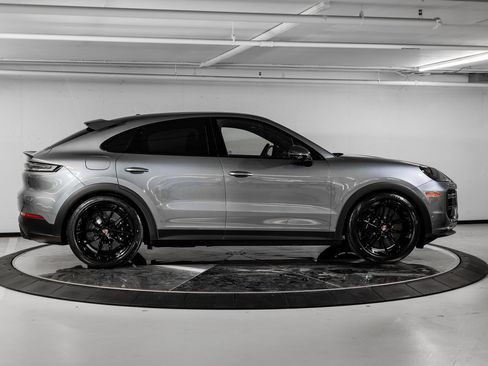 New 2026 Porsche Cayenne Turbo GT image 7