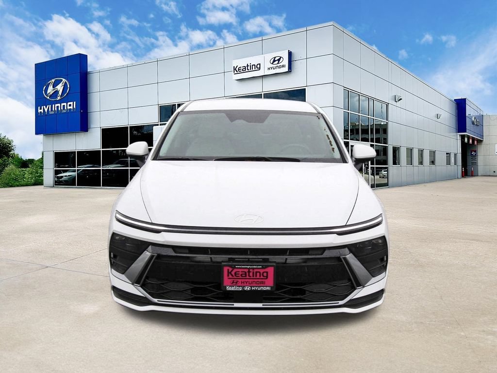 Used 2025 Hyundai Sonata SE FWD image 2