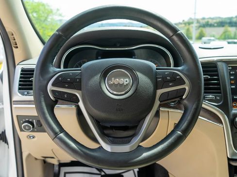Used 2018 Jeep Grand Cherokee Limited w/ Luxury Group II AWD/4WD image 16