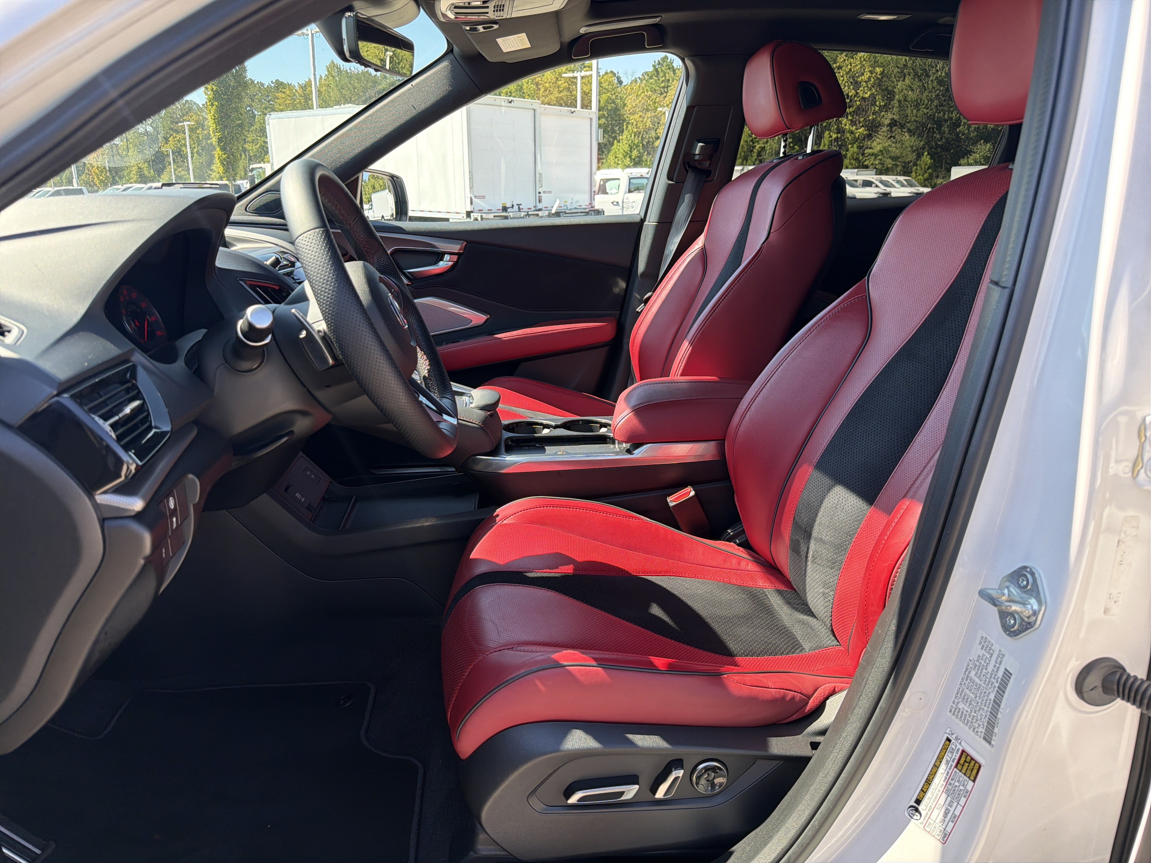 Certified 2025 Acura RDX w/ Advance Package AWD/4WD image 16