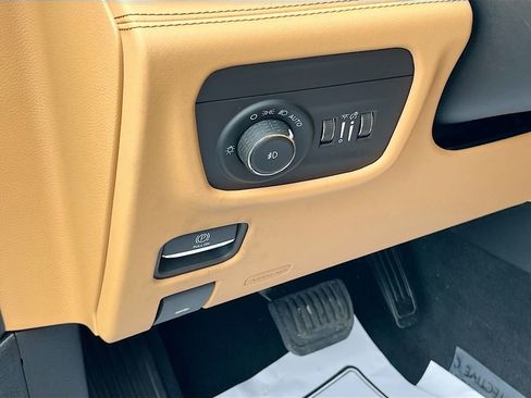 Certified 2024 Jeep Grand Cherokee Summit image 10