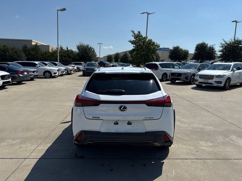 Used 2019 Lexus UX 200 F Sport w/ F Sport Premium Package FWD image 6