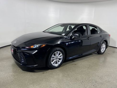 Certified 2025 Toyota Camry LE image 7