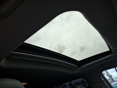 Used 2022 Toyota Highlander Bronze Edition image 10