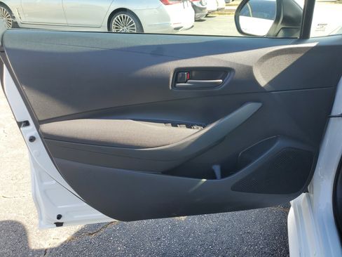 Used 2022 Toyota Corolla LE image 17