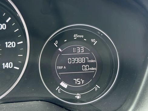 Used 2017 Honda HR-V LX image 10