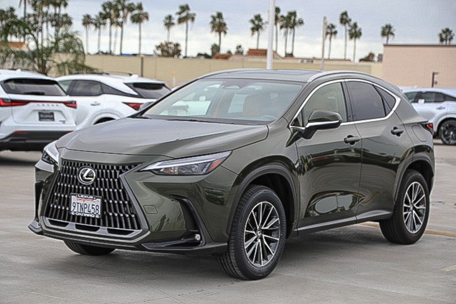 Used 2025 Lexus NX 250 FWD w/ Accessory Package (2T) image 3