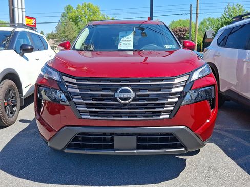 New 2026 Nissan Rogue SV w/ Cold Weather Package AWD/4WD image 2