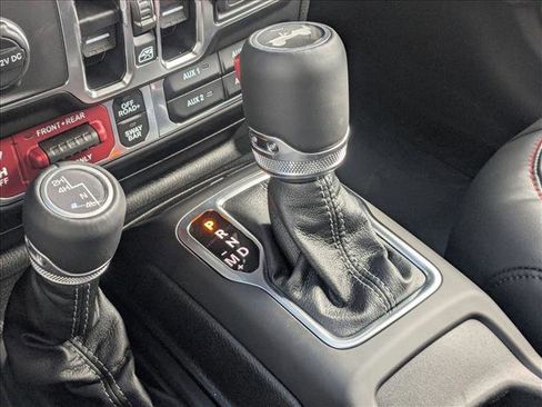 New 2025 Jeep Wrangler Unlimited Rubicon image 12