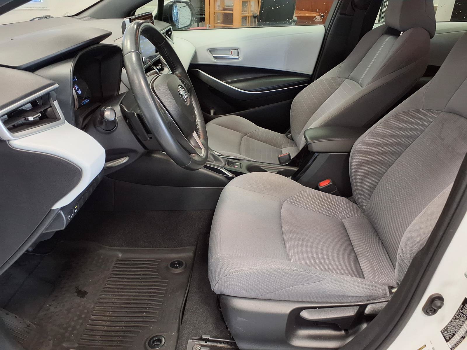 Used 2020 Toyota Corolla SE FWD image 17