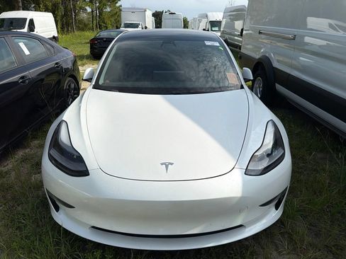 Used 2021 Tesla Model 3 Standard Range Plus RWD image 2