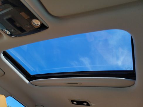 Used 2025 Kia Seltos EX w/ EX Sunroof Package FWD image 29