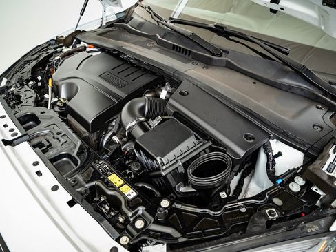 Used 2022 Jaguar E-PACE SE image 35